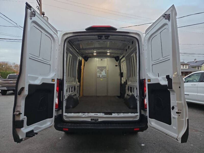 2022 Ford Transit 250