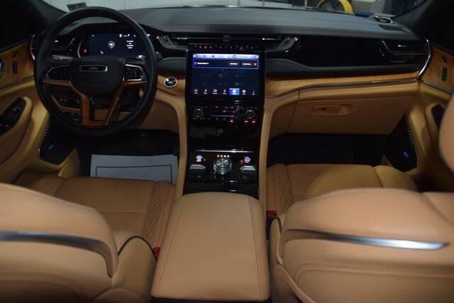 2025 Jeep Grand Cherokee L Summit