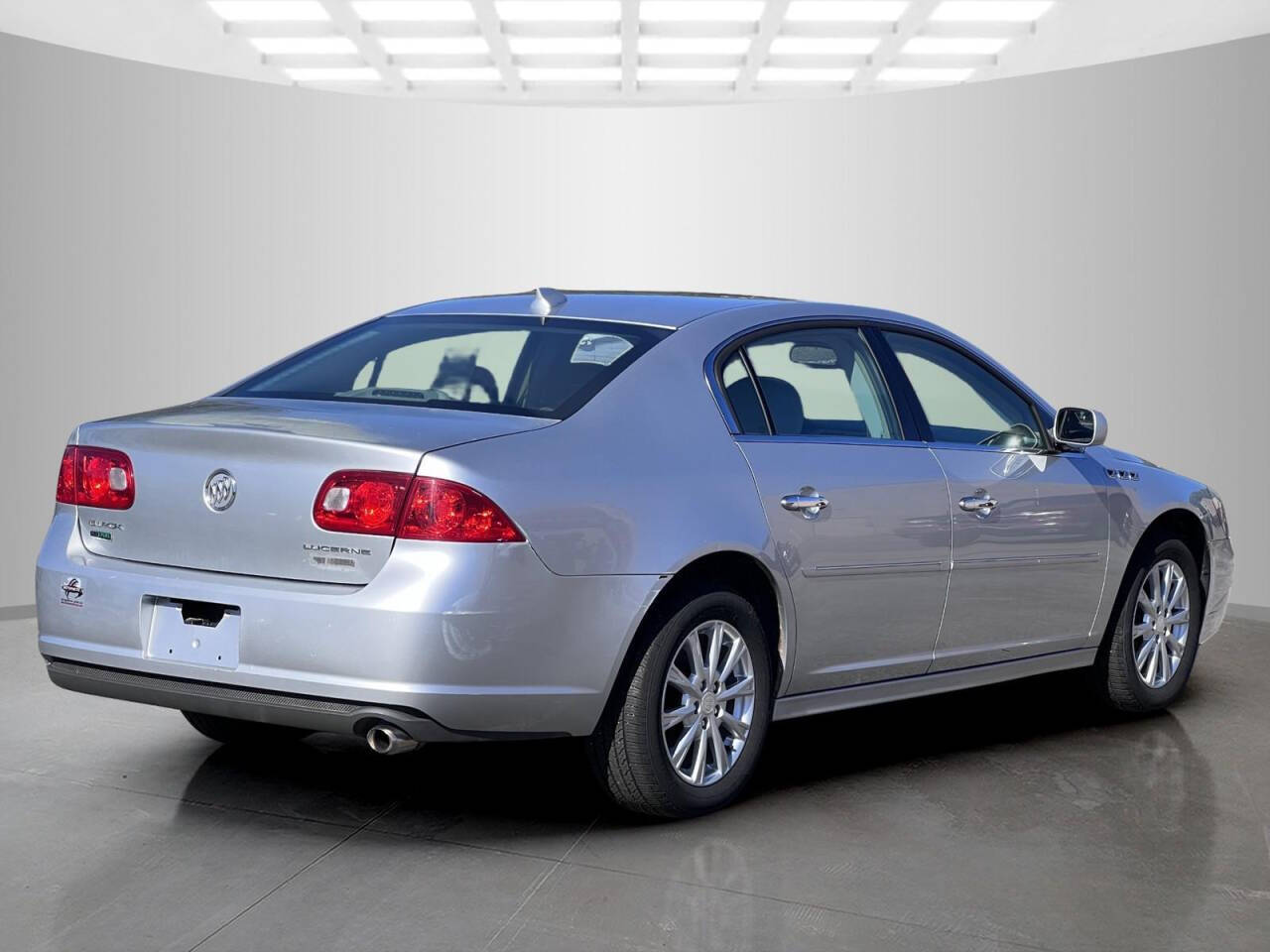 2011 Buick Lucerne for sale at Used Cars Toledo in Oregon, OH