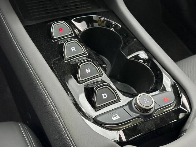 2025 VinFast VF8 Plus