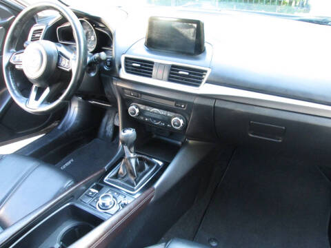 2017 Mazda MAZDA3 Touring 2.5