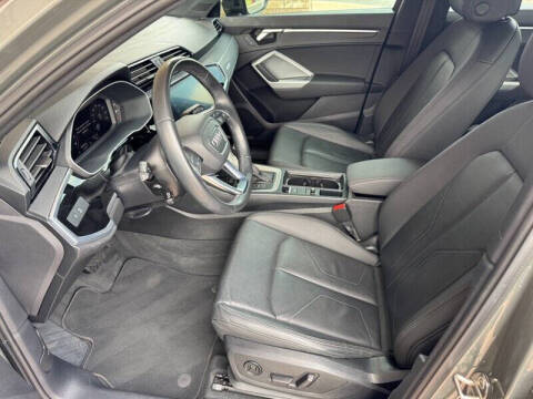 2021 Audi Q3 quattro S line Prem Plus 45 TFSI