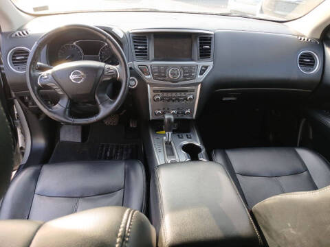 2019 Nissan Pathfinder SL