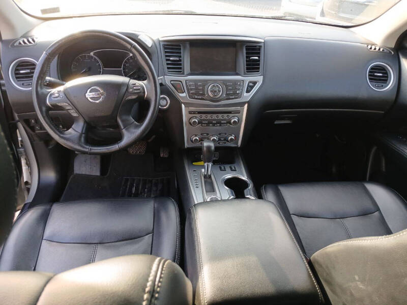 2019 Nissan Pathfinder SL