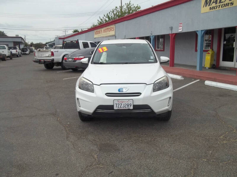 2013 Toyota RAV4 EV photo 4