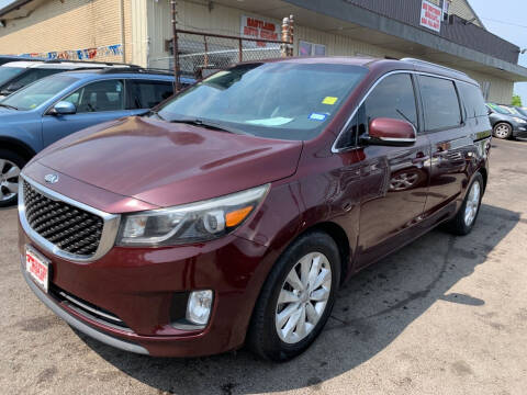2015 Kia Sedona for sale at Six Brothers Mega Lot in Youngstown OH
