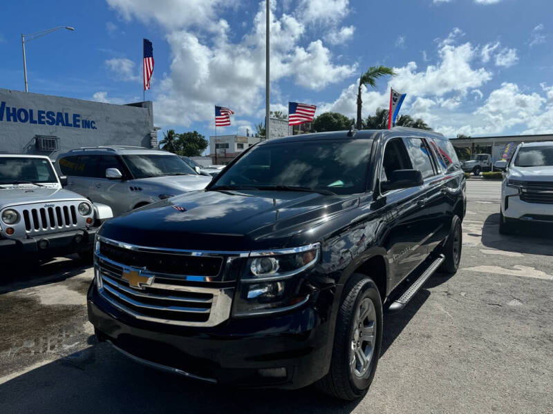 2018 Chevrolet Suburban LT photo 14