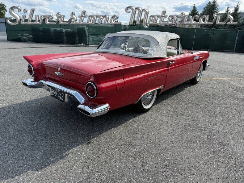 1957 Ford Thunderbird