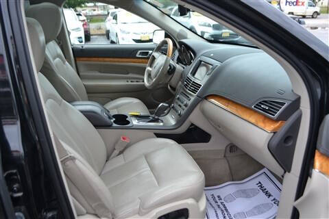 2011 Lincoln MKT