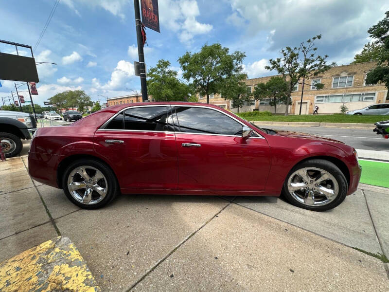 2013 Chrysler 300 C photo 6