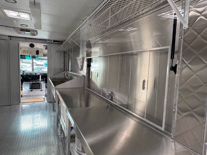 2013 Freightliner MT55 Chassis