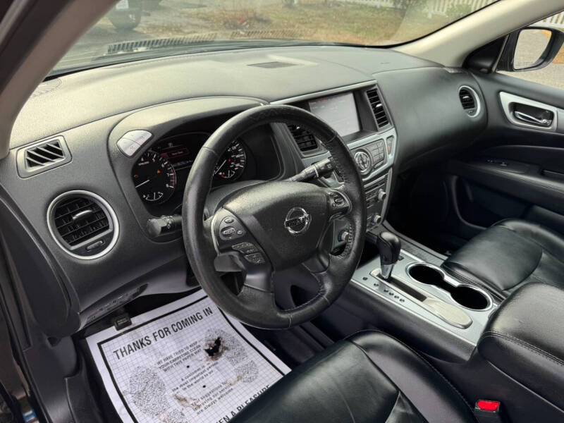 2018 Nissan Pathfinder SL