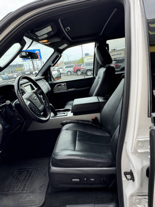 2017 Ford Expedition EL XLT