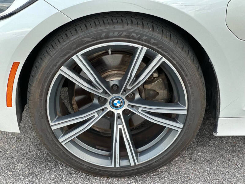 2022 BMW 3 Series 330e