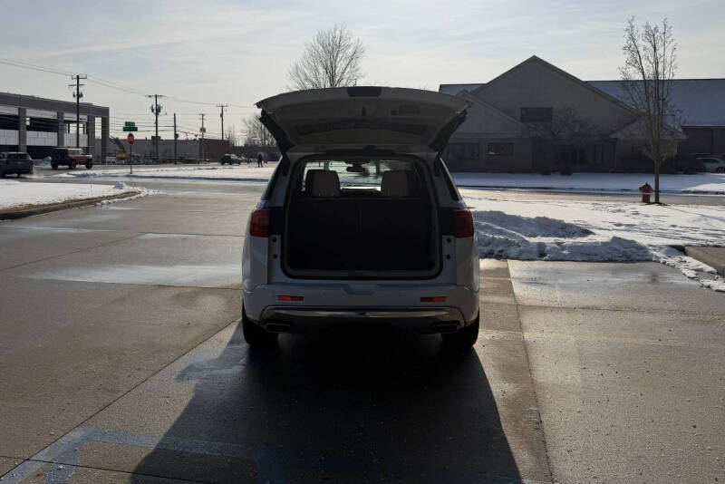 2017 GMC Acadia Denali