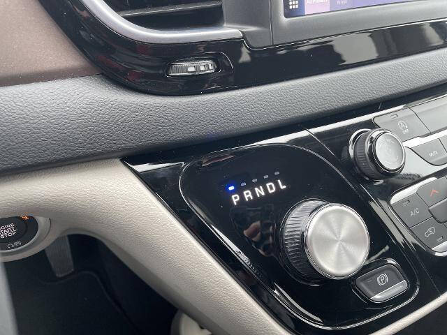 2024 Chrysler Voyager LX