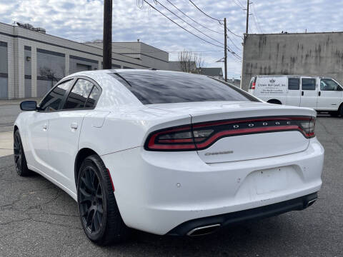 2015 Dodge Charger SE