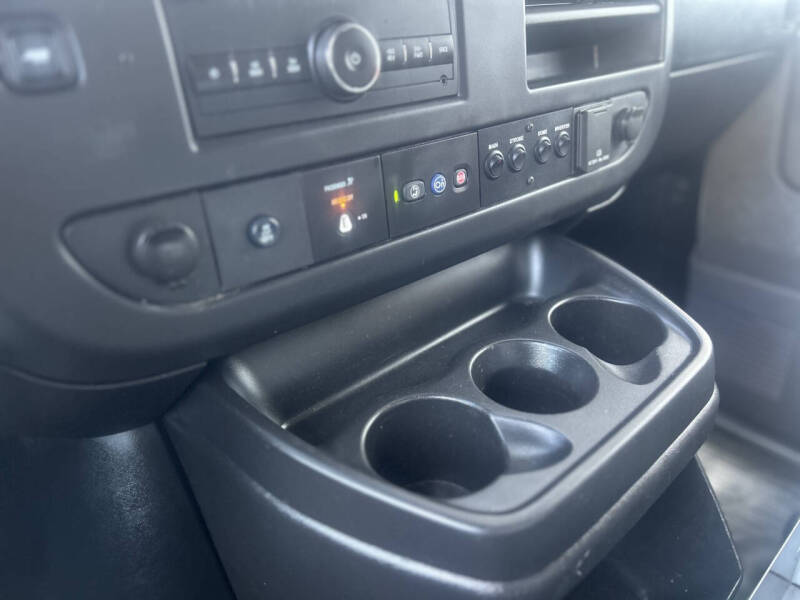 2017 Chevrolet Express 2500