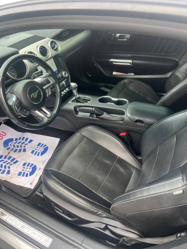 2020 Ford Mustang EcoBoost