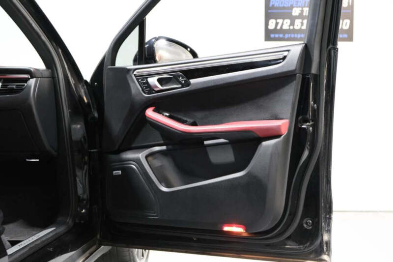 2019 Porsche Macan S