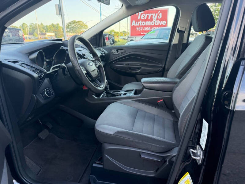 2017 Ford Escape S