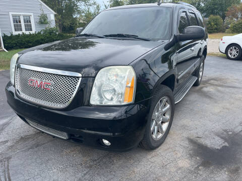 2010 GMC Yukon for sale at HEDGES USED CARS in Carleton MI