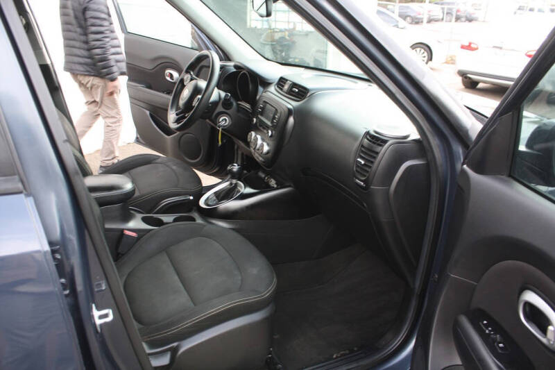2016 Kia Soul +