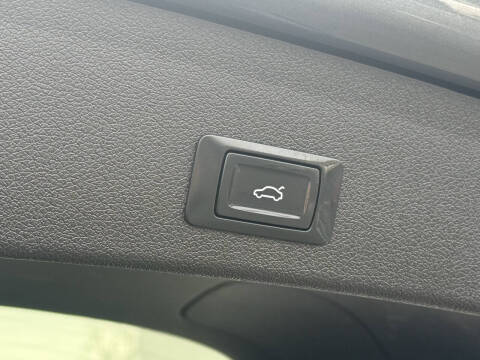 2016 Audi Q5 2.0T quattro Premium Plus