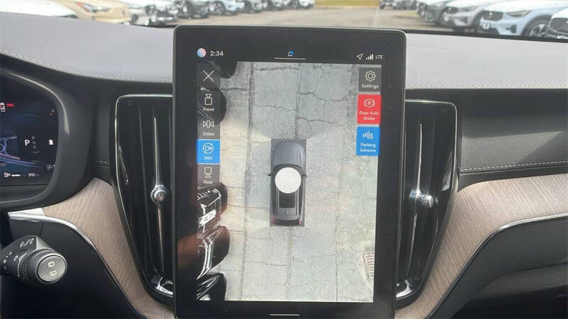 2026 Volvo XC60 B5 Ultra