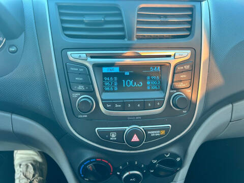 2017 Hyundai Accent SE