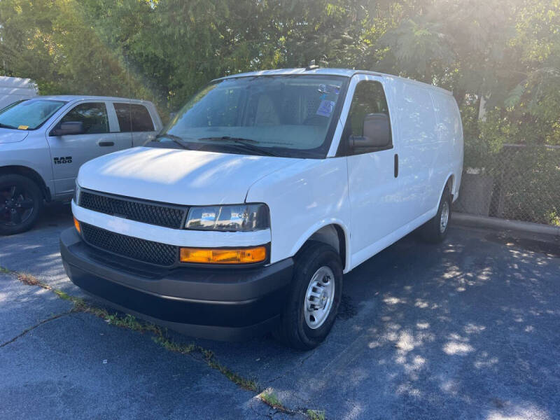 2023 Chevrolet Express 3500