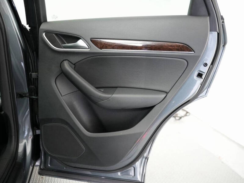 2016 Audi Q3 2.0T quattro Premium Plus