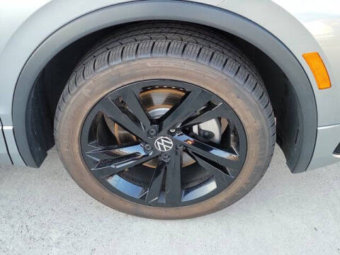 2023 Volkswagen Tiguan SE R-Line Black