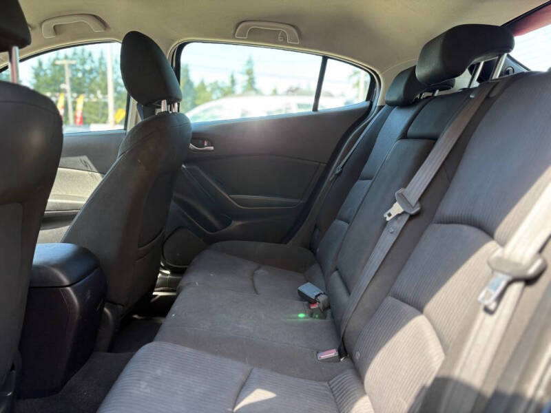 2016 Mazda MAZDA3 i Sport