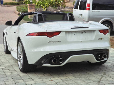 2016 Jaguar F-TYPE R