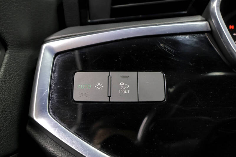 2020 Audi Q3 quattro Premium Plus 45 TFSI