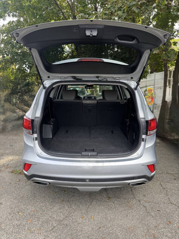 2017 Hyundai Santa Fe SE