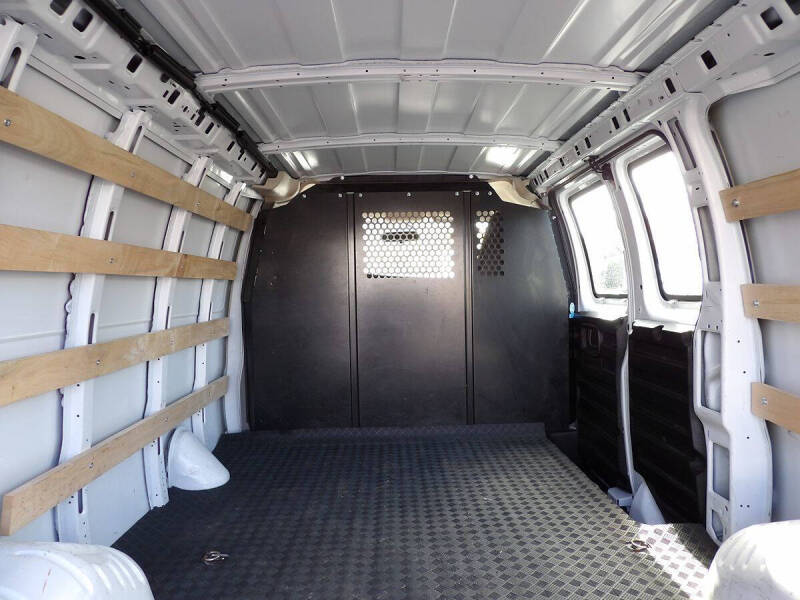 2024 Chevrolet Express 2500