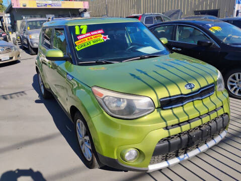 2017 Kia Soul +