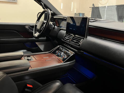 2022 Lincoln Navigator L Reserve