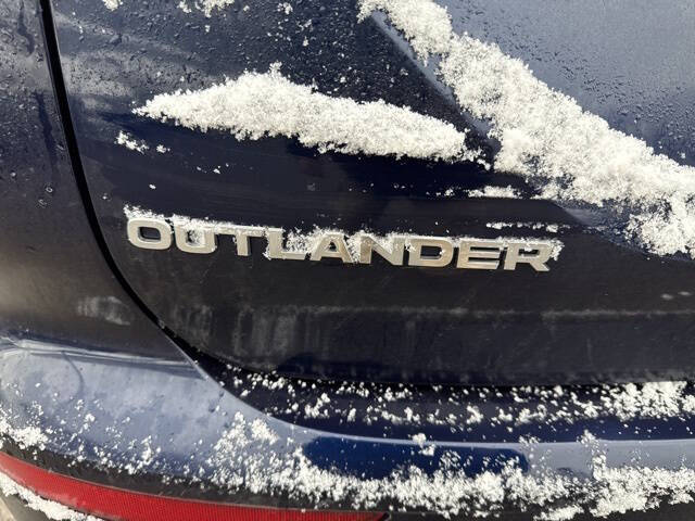 2024 Mitsubishi Outlander