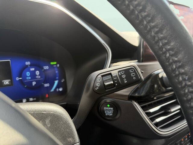 2020 Ford Escape Hybrid Titanium