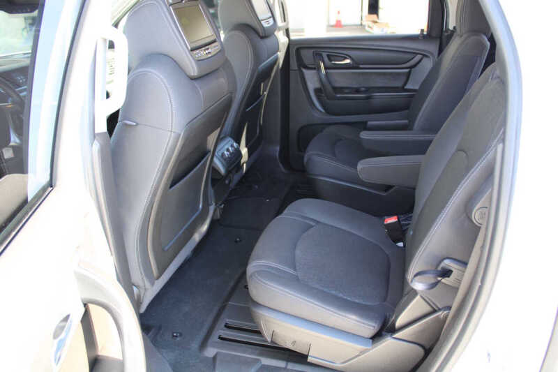 2016 GMC Acadia SLE-2