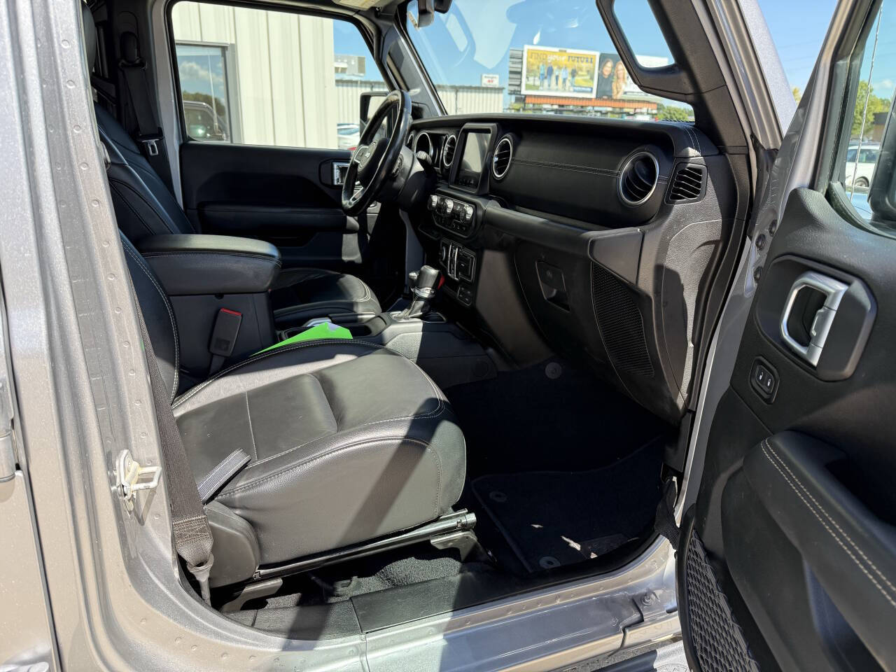 2020 Jeep Gladiator Overland photo 11