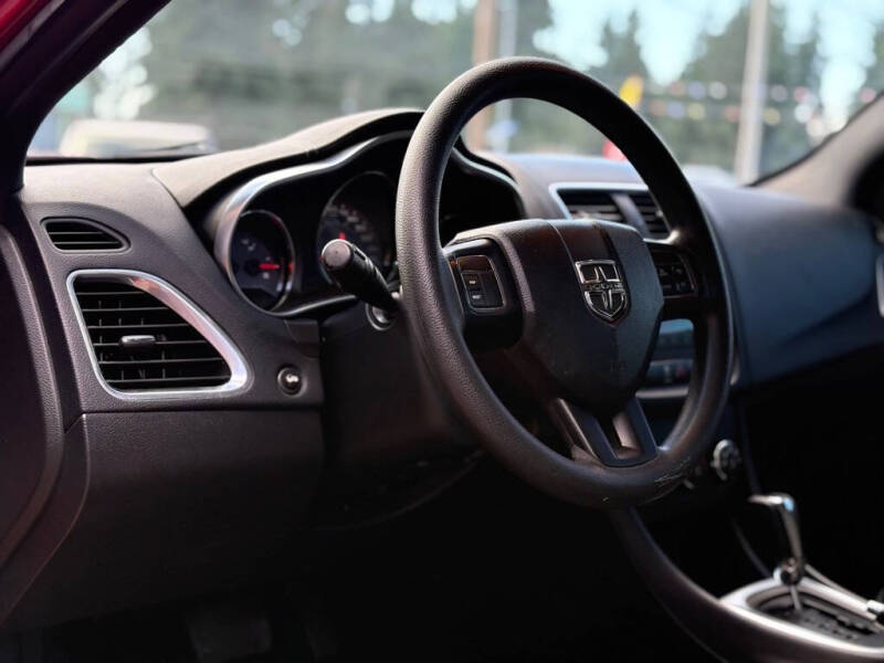 2012 Dodge Avenger SE