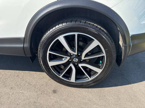 2017 Nissan Rogue Sport SL