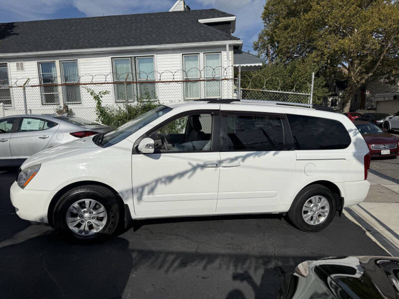 2012 Kia Sedona LX