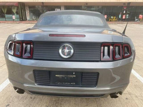 2014 Ford Mustang V6