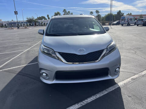 2016 Toyota Sienna SE Premium 8-Passenger