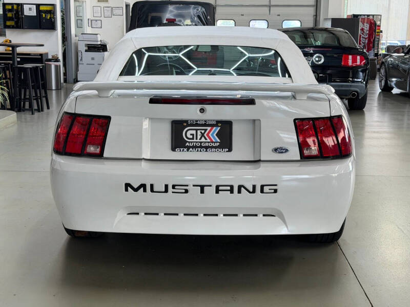 2003 Ford Mustang